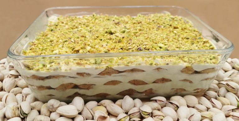 Tiramisú de Pistacho sin Huevo