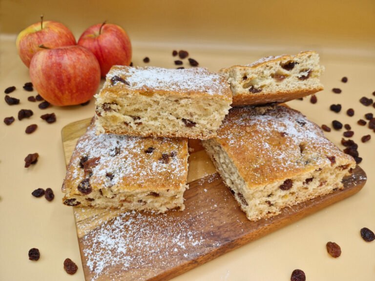 Focaccia Dulce con Uva Pasa
