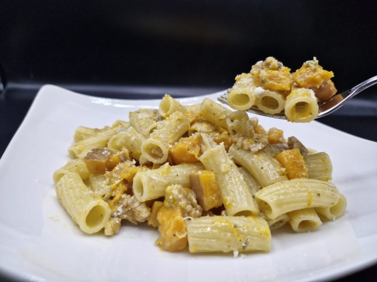 Pasta con Ayote y queso tipo Gorgonzola